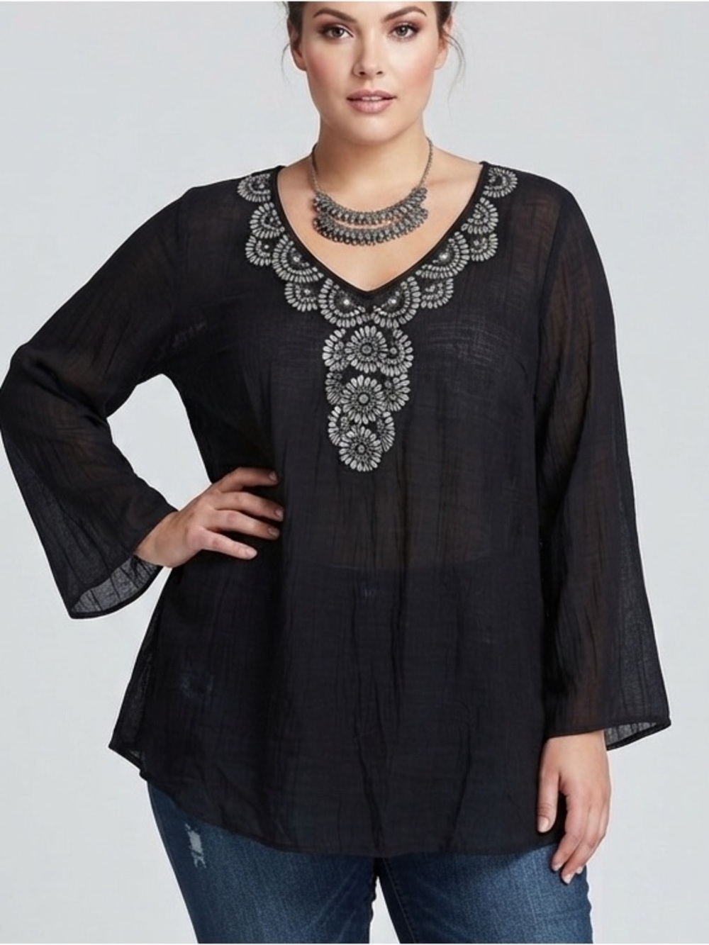 ALFANI Black Silver Embroidered V-Neck Blouse Size 16W